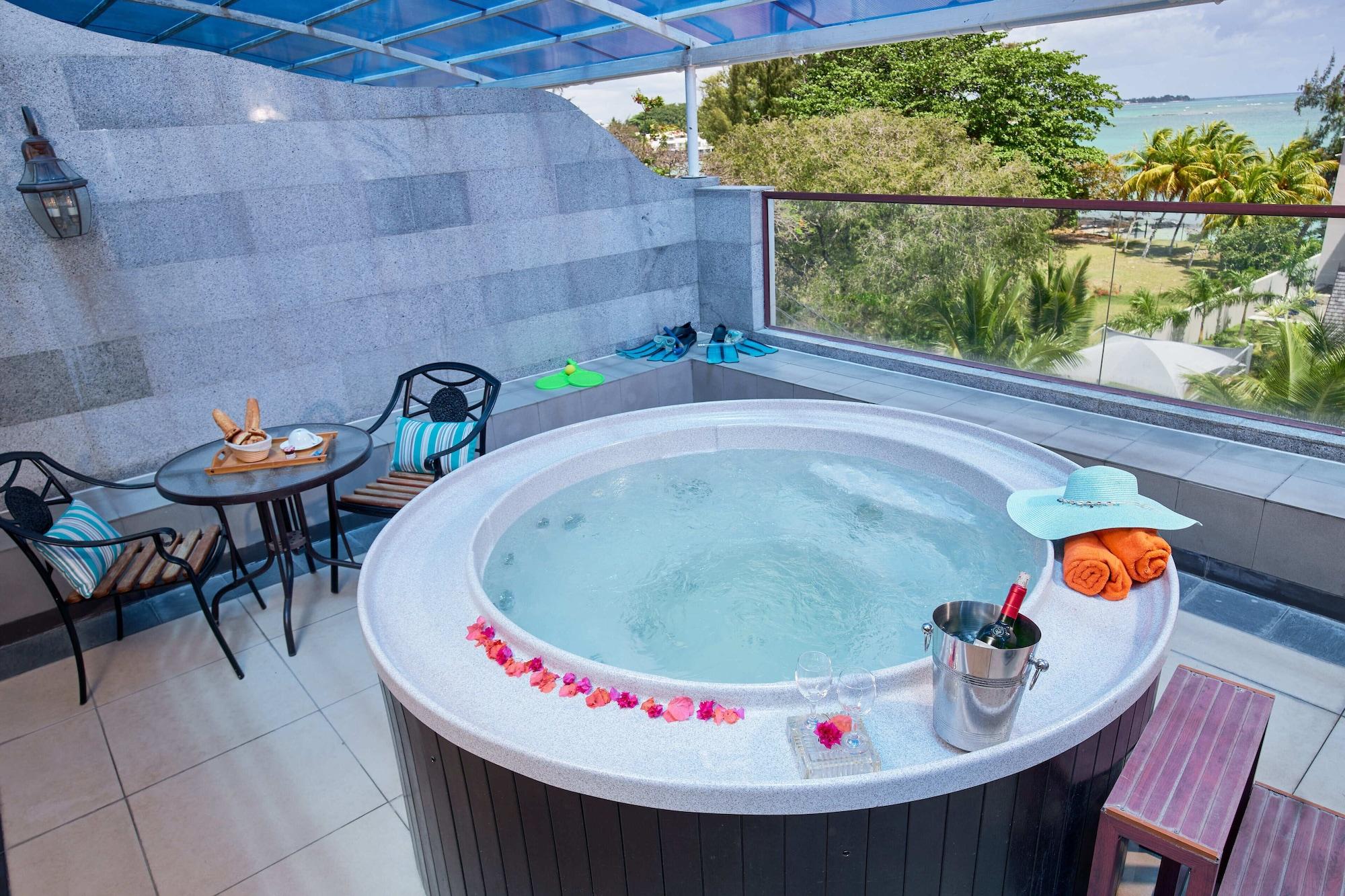 Bur Nas Beach Luxury Suite Pereybere Beach Extérieur photo