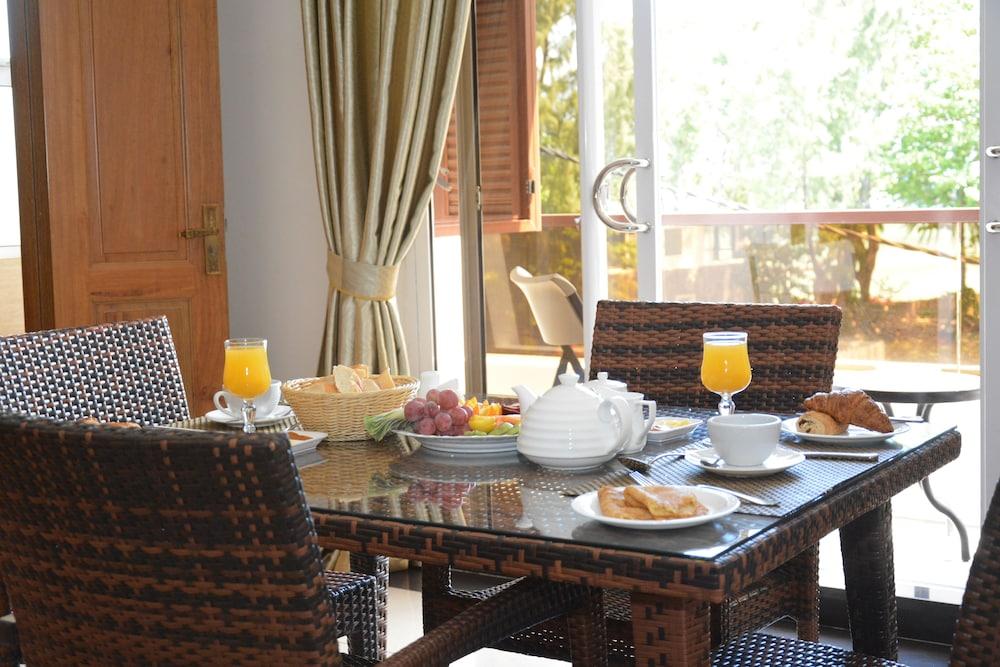 Bur Nas Beach Luxury Suite Pereybere Beach Extérieur photo