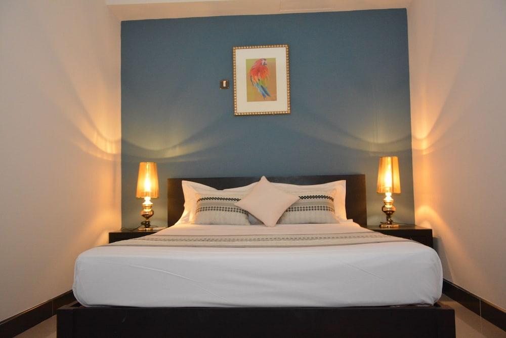 Bur Nas Beach Luxury Suite Pereybere Beach Extérieur photo