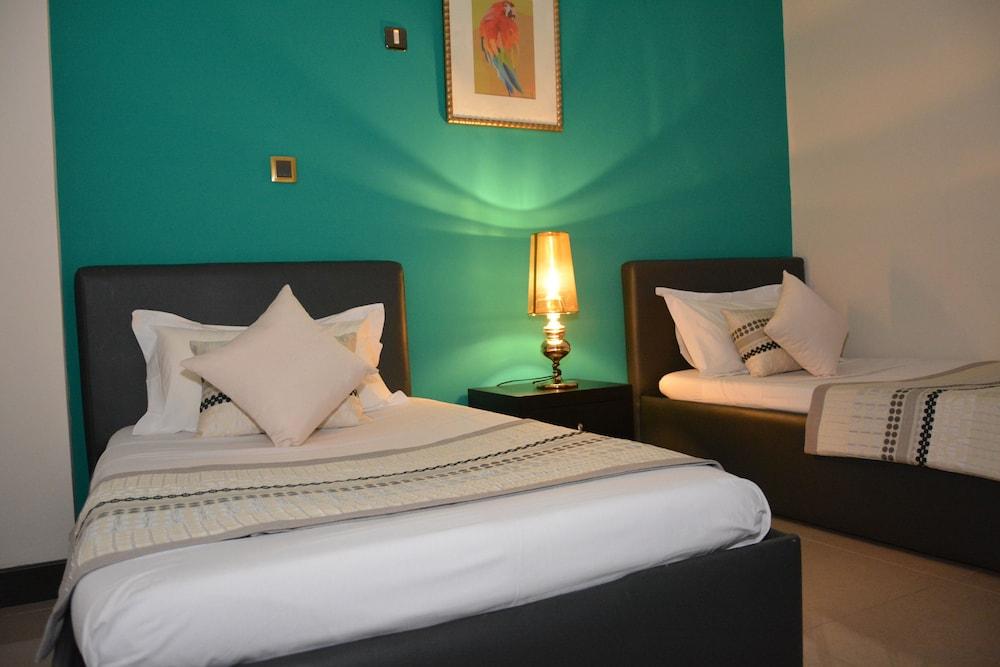 Bur Nas Beach Luxury Suite Pereybere Beach Extérieur photo