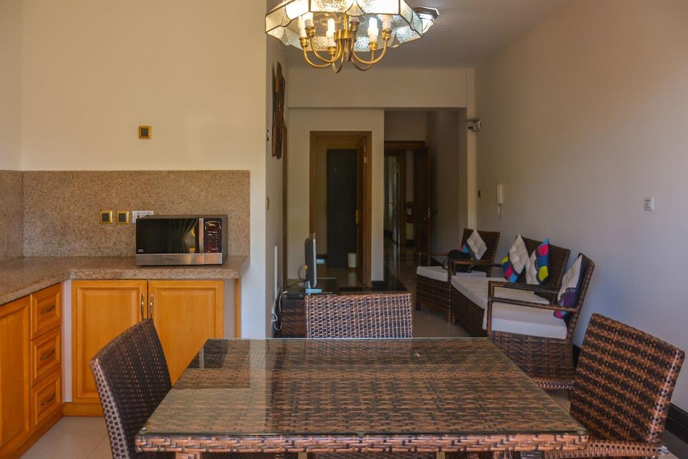 Bur Nas Beach Luxury Suite Pereybere Beach Extérieur photo