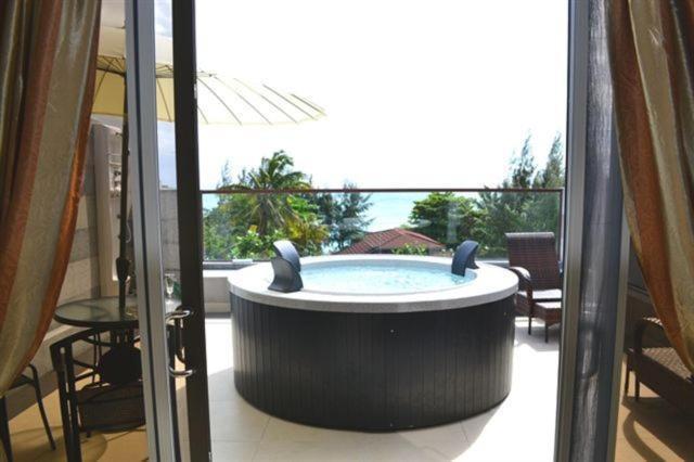 Bur Nas Beach Luxury Suite Pereybere Beach Extérieur photo