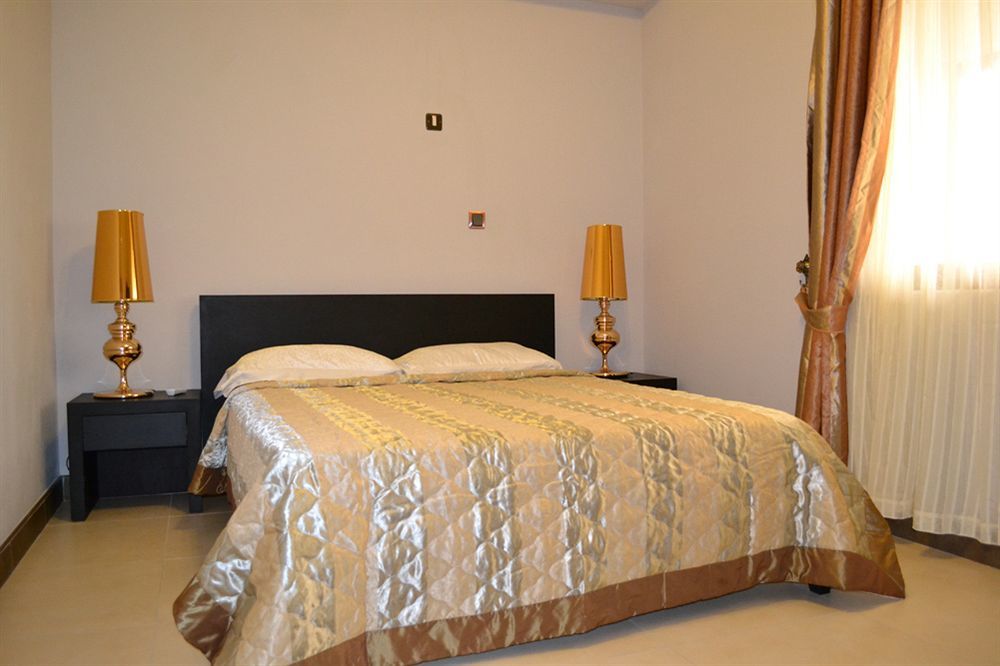 Bur Nas Beach Luxury Suite Pereybere Beach Extérieur photo