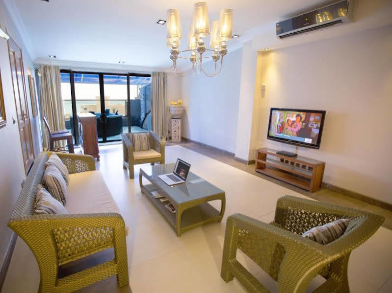 Bur Nas Beach Luxury Suite Pereybere Beach Extérieur photo